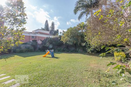 Casa à venda com 800m², 4 quartos e 6 vagasQuintal