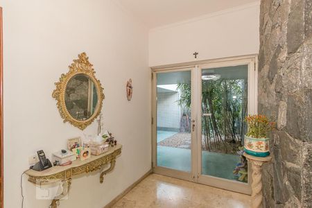 Casa à venda com 800m², 4 quartos e 6 vagasHall de Entrada