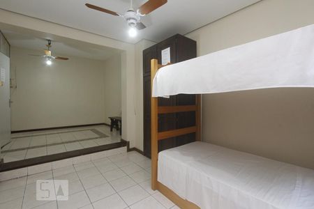 SALA de apartamento para alugar com 2 quartos, 80m² em Navegantes, Porto Alegre