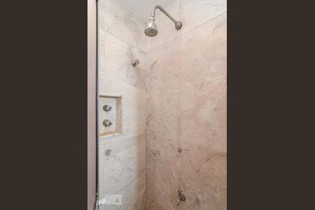 Casa para alugar com 231m², 3 quartos e 4 vagasBanheiro da suíte 1