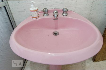 Casa para alugar com 231m², 3 quartos e 4 vagasBanheiro