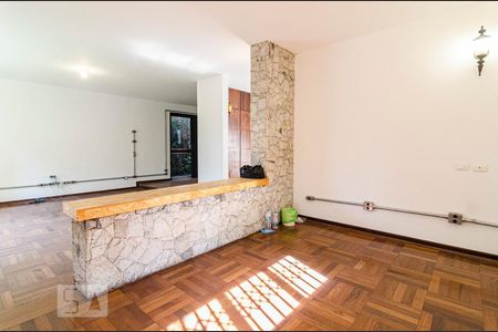 Sala de casa para alugar com 3 quartos, 231m² em Jardim das Bandeiras, São Paulo