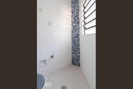 Casa para alugar com 231m², 3 quartos e 4 vagasBanheiro da edícula