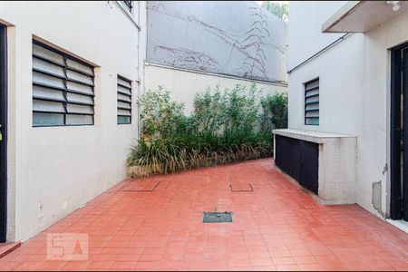 Casa para alugar com 231m², 3 quartos e 4 vagasQuintal