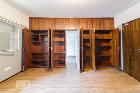 Casa para alugar com 231m², 3 quartos e 4 vagasSuíte 1