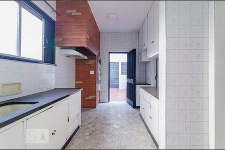 Casa para alugar com 231m², 3 quartos e 4 vagasCozinha