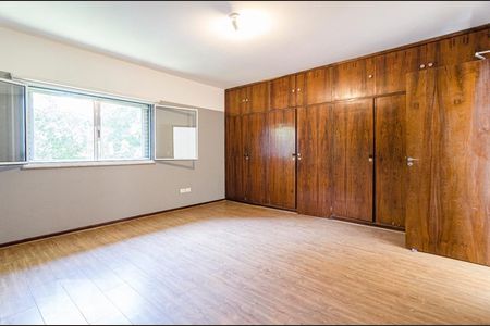 Casa para alugar com 231m², 3 quartos e 4 vagasSuíte 1