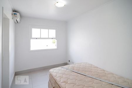 Casa de condomínio para alugar com 487m², 4 quartos e 4 vagas Casa de condomínio para alugar com 487m², 4 quartos e 4 vagasQuarto 3 - Suíte