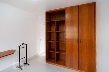 Casa de condomínio para alugar com 487m², 4 quartos e 4 vagas Casa de condomínio para alugar com 487m², 4 quartos e 4 vagasQuarto 4 - Suíte