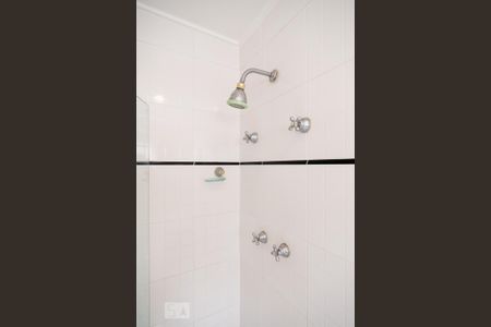 Casa de condomínio para alugar com 487m², 4 quartos e 4 vagas Casa de condomínio para alugar com 487m², 4 quartos e 4 vagasBanheiro Quarto 4 - Suíte