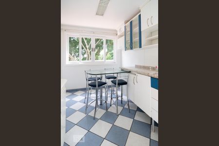 Casa de condomínio para alugar com 487m², 4 quartos e 4 vagas Casa de condomínio para alugar com 487m², 4 quartos e 4 vagasCozinha