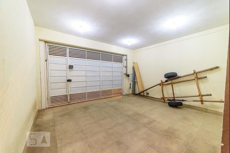 Casa à venda com 300m², 4 quartos e 2 vagasGaragem