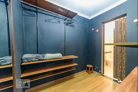 Casa à venda com 300m², 4 quartos e 2 vagasCloset da suíte 1