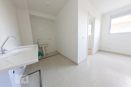 Sala/Cozinha de apartamento à venda com 2 quartos, 34m² em Vila Palmeiras, São Paulo