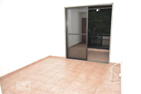 Sala de apartamento para alugar com 1 quarto, 58m² em Jardim Guanabara, Rio de Janeiro