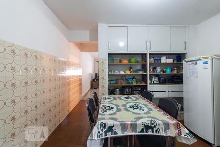 Casa à venda com 180m², 4 quartos e 2 vagasCozinha