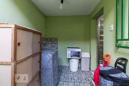 Casa à venda com 180m², 4 quartos e 2 vagasÁrea de serviço