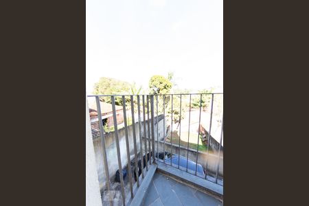 Casa para alugar com 120m², 4 quartos e 2 vagasSacada da sala