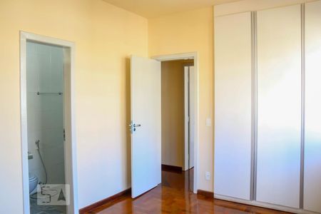 Apartamento à venda com 300m², 3 quartos e 4 vagasQuarto Suíte