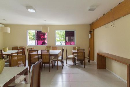 Apartamento à venda com 72m², 3 quartos e 1 vagaÁrea comum - Salão de festas