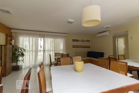 Apartamento à venda com 72m², 3 quartos e 1 vagaÁrea comum - Salão de festas