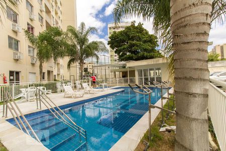 Apartamento à venda com 72m², 3 quartos e 1 vagaÁrea comum - Piscina