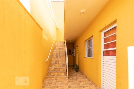 Studio para alugar com 32m², 1 quarto e 1 vagaEscada de acesso 