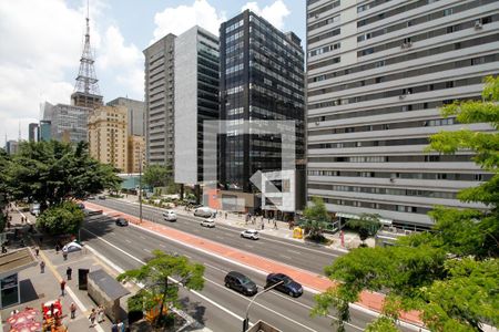 Vista da Sala de Estar e Jantar de apartamento à venda com 3 quartos, 170m² em Bela Vista, São Paulo