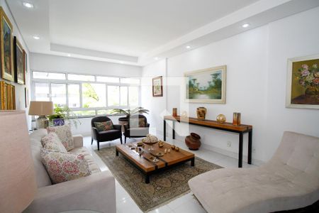 Sala de Estar e Jantar de apartamento à venda com 3 quartos, 170m² em Bela Vista, São Paulo