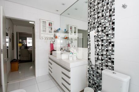 Apartamento à venda com 170m², 3 quartos e 1 vagaBanheiro da Suíte