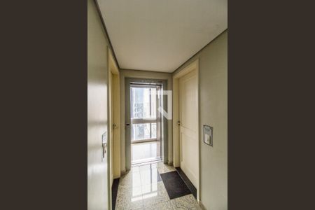 Apartamento à venda com 63m², 2 quartos e 1 vagaEntrada