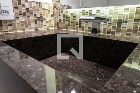 Apartamento à venda com 75m², 2 quartos e 2 vagasBanheiro Social Detalhe
