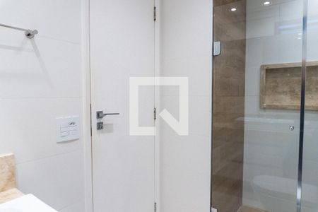 Banheiro da Suíte de apartamento para alugar com 2 quartos, 75m² em Chácara Inglesa, São Paulo