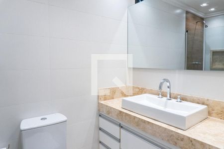 Apartamento à venda com 75m², 2 quartos e 2 vagasBanheiro da Suíte