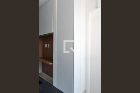 Apartamento à venda com 75m², 2 quartos e 2 vagasÁrea de Serviço - Armários