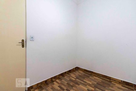 Quarto 1 de casa para alugar com 2 quartos, 60m² em Parque Santa Rita, São Paulo