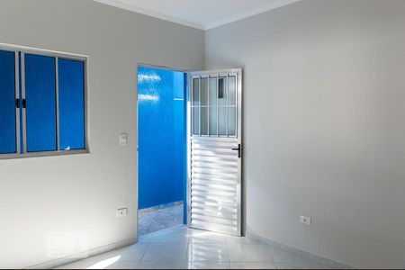 Casa para alugar com 80m², 2 quartos e sem vaga Casa para alugar com 80m², 2 quartos e sem vagaSala