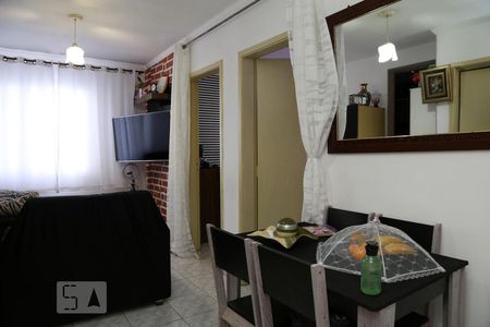 Sala de apartamento à venda com 2 quartos, 52m² em Parque Marabá, Taboão da Serra