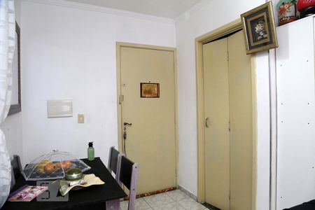 Sala de apartamento à venda com 2 quartos, 52m² em Parque Marabá, Taboão da Serra