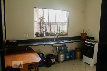 Casa à venda com 145m², 4 quartos e sem vagacozinha