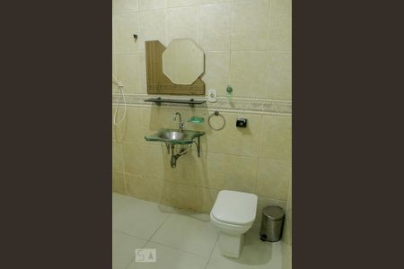 Casa à venda com 145m², 4 quartos e sem vagabanheiro social