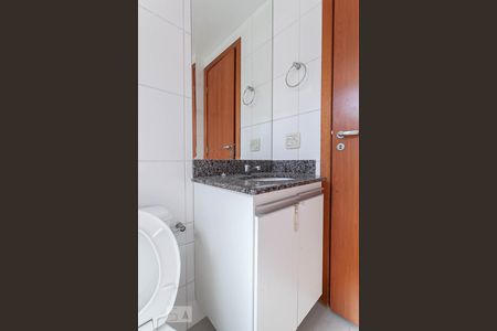Apartamento à venda com 80m², 3 quartos e 2 vagasBanheiro da suíte