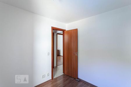 Apartamento à venda com 80m², 3 quartos e 2 vagasQuarto 2