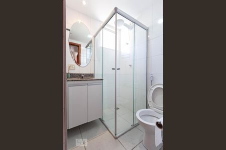 Apartamento à venda com 80m², 3 quartos e 2 vagasBanheiro social