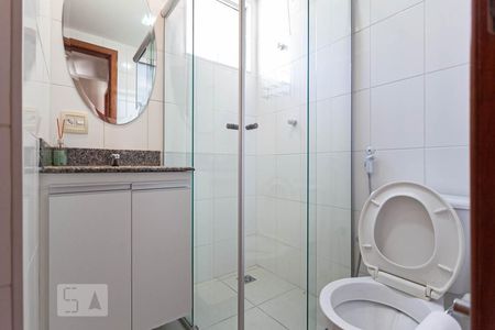 Apartamento à venda com 80m², 3 quartos e 2 vagasBanheiro social