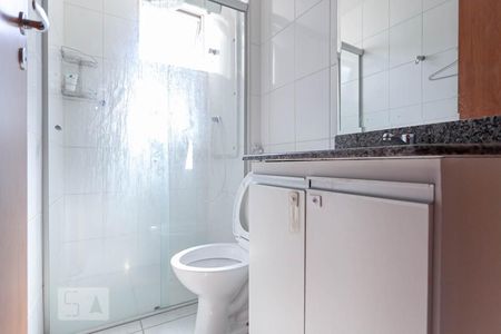 Apartamento à venda com 80m², 3 quartos e 2 vagasBanheiro da suíte