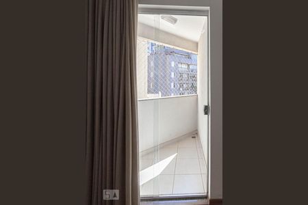 Apartamento à venda com 80m², 3 quartos e 2 vagasVaranda da suíte