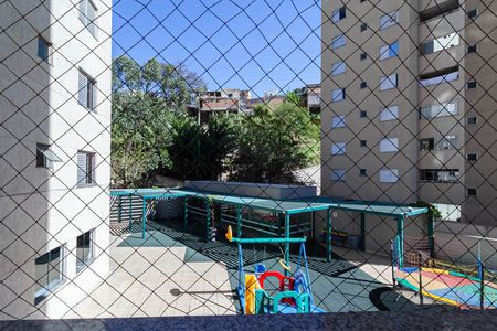 Vista da varanda da sala de apartamento à venda com 3 quartos, 80m² em São Pedro, Belo Horizonte
