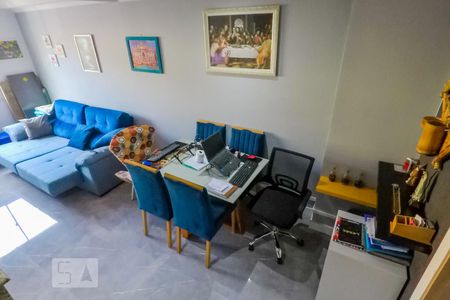 Casa de condomínio à venda com 100m², 4 quartos e 2 vagasSala