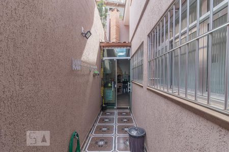 Casa à venda com 136m², 3 quartos e 2 vagasCorredor